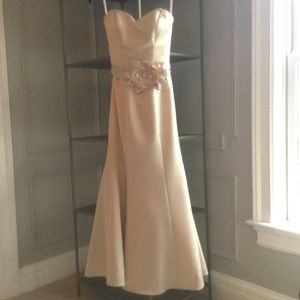 🚫 SOLD 🚫 Ada James Special Occasion Dress